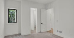 10410 River Hills Drive, Parkville, MO 64152
