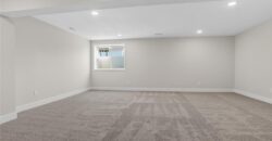 7045 NW Yulich Court, Parkville, MO 64152