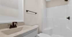7045 NW Yulich Court, Parkville, MO 64152