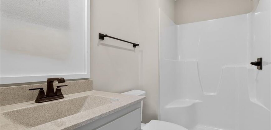7045 NW Yulich Court, Parkville, MO 64152