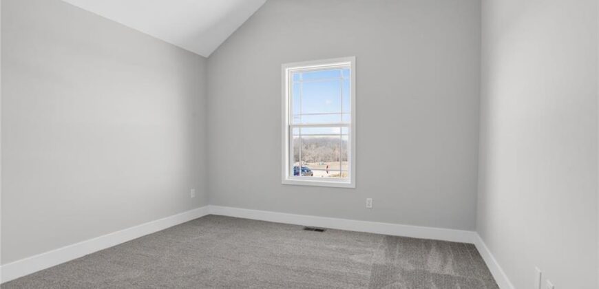 7045 NW Yulich Court, Parkville, MO 64152