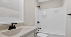 7045 NW Yulich Court, Parkville, MO 64152