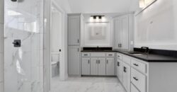 7045 NW Yulich Court, Parkville, MO 64152
