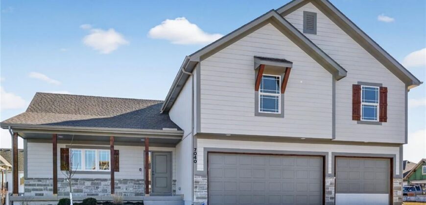 7045 NW Yulich Court, Parkville, MO 64152