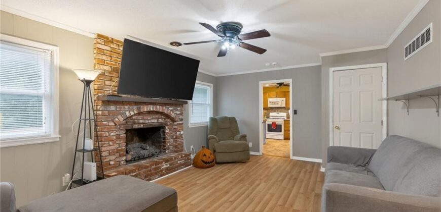 6761 N Woodland Avenue, Kansas City, MO 64118
