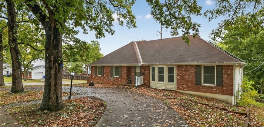6761 N Woodland Avenue, Kansas City, MO 64118