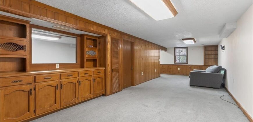 6761 N Woodland Avenue, Kansas City, MO 64118