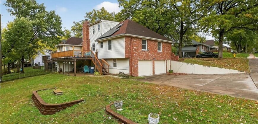 6761 N Woodland Avenue, Kansas City, MO 64118