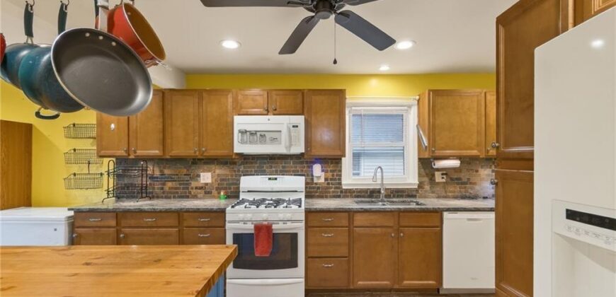 6761 N Woodland Avenue, Kansas City, MO 64118