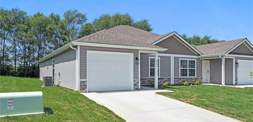9310 N Lenox Avenue, Kansas City, MO 64154
