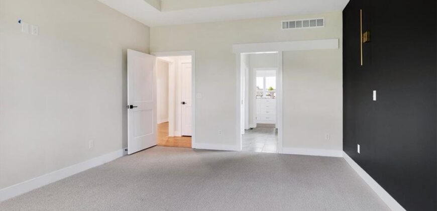 502 Blackhawke Drive, Smithville, MO 64089