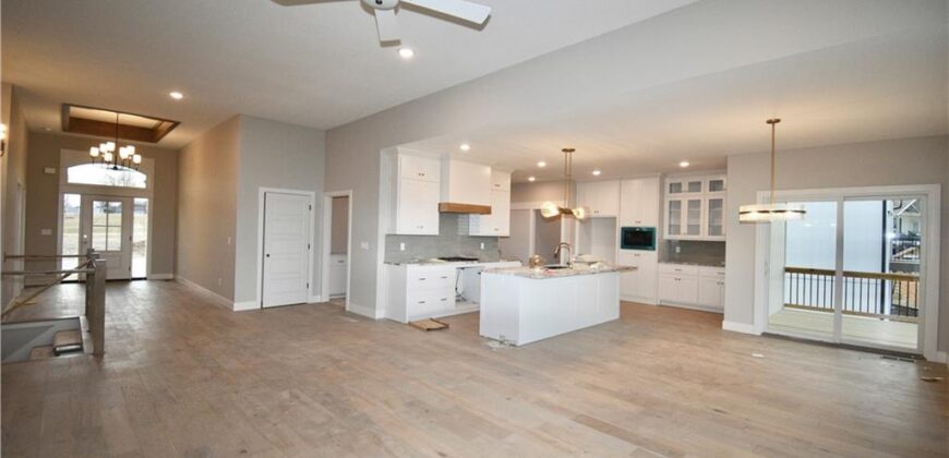 8312 NE 76th Terrace, Kansas City, MO 64158