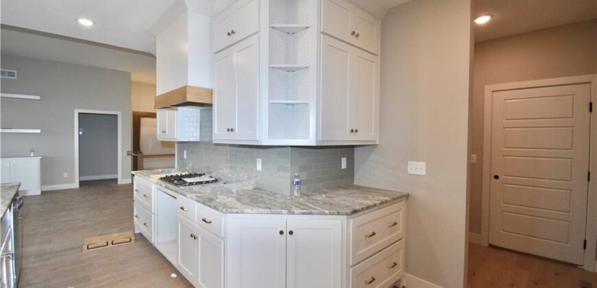 8312 NE 76th Terrace, Kansas City, MO 64158