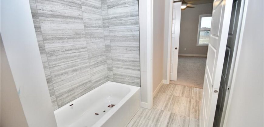8312 NE 76th Terrace, Kansas City, MO 64158