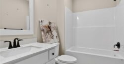 13715 NW 70th Street, Parkville, MO 64152