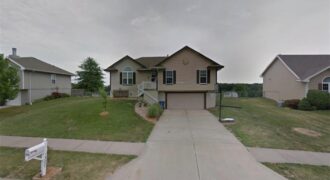 1307 Stonecrest Drive, Kearney, MO 64060