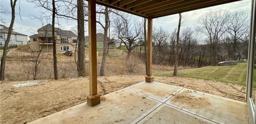 5888 NW Black Oak Court, Parkville, MO 64152