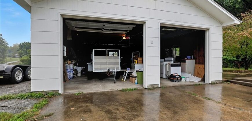 2935 NE Walnut Road, Avondale, MO 64117