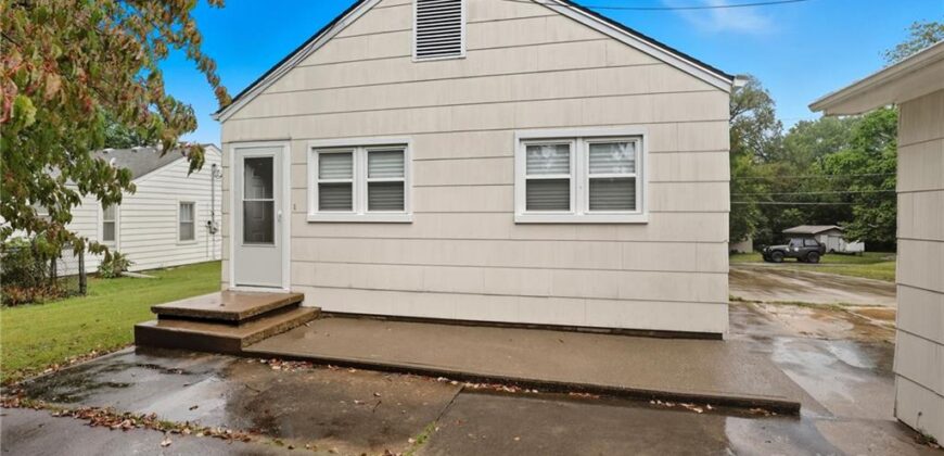 2935 NE Walnut Road, Avondale, MO 64117