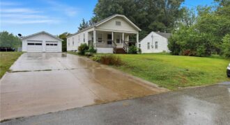 2935 NE Walnut Road, Avondale, MO 64117