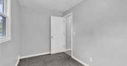810 NE 62nd Street, Gladstone, MO 64118