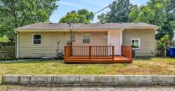 810 NE 62nd Street, Gladstone, MO 64118