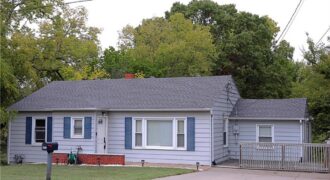 202 NE 76th Terrace, Gladstone, MO 64118