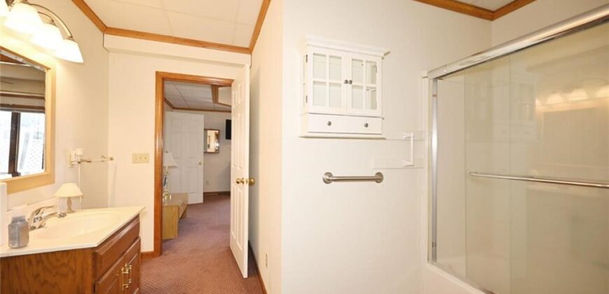 22745 S king Road, Weston, MO 64098