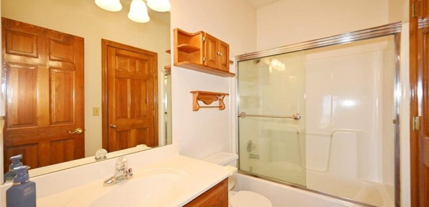 22745 S king Road, Weston, MO 64098