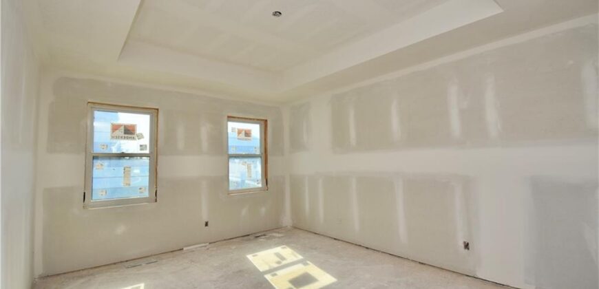 8003 NE 77th Street, Kansas City, MO 64158