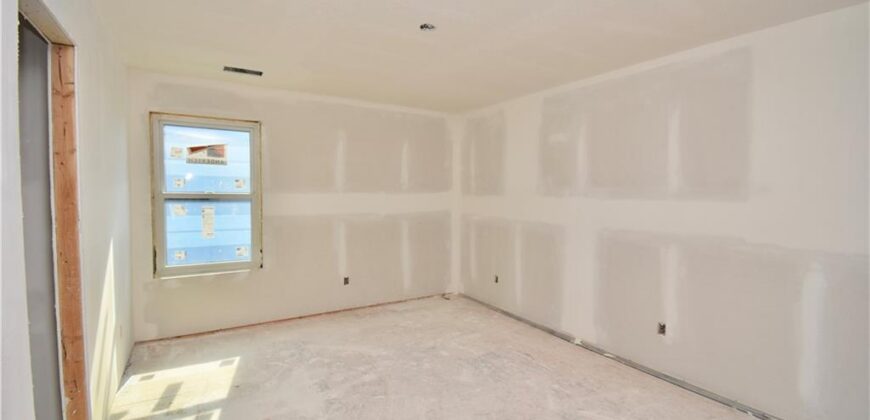 8003 NE 77th Street, Kansas City, MO 64158
