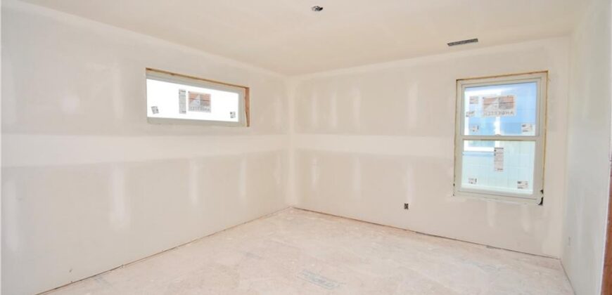 8003 NE 77th Street, Kansas City, MO 64158