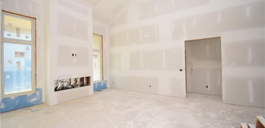 8003 NE 77th Street, Kansas City, MO 64158