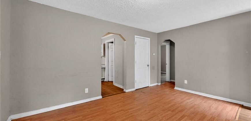 4501 N Olive Street, Kansas City, MO 64116