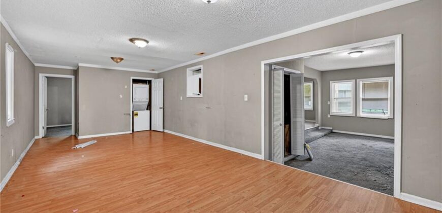 4501 N Olive Street, Kansas City, MO 64116