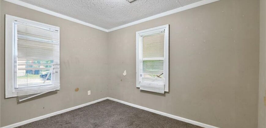 4501 N Olive Street, Kansas City, MO 64116