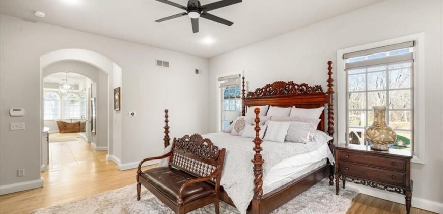 8519 N Sycamore Avenue, Kansas City, MO 64157