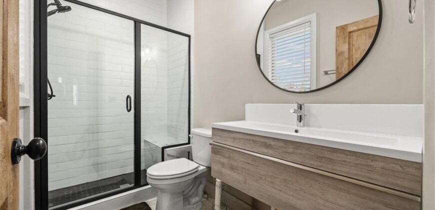 8519 N Sycamore Avenue, Kansas City, MO 64157