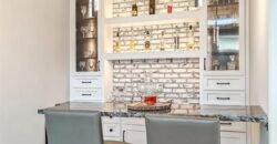 8625 Westridge Court, Parkville, MO 64152