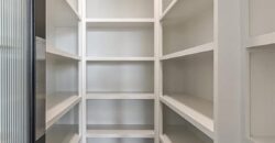 8625 Westridge Court, Parkville, MO 64152