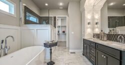 8625 Westridge Court, Parkville, MO 64152