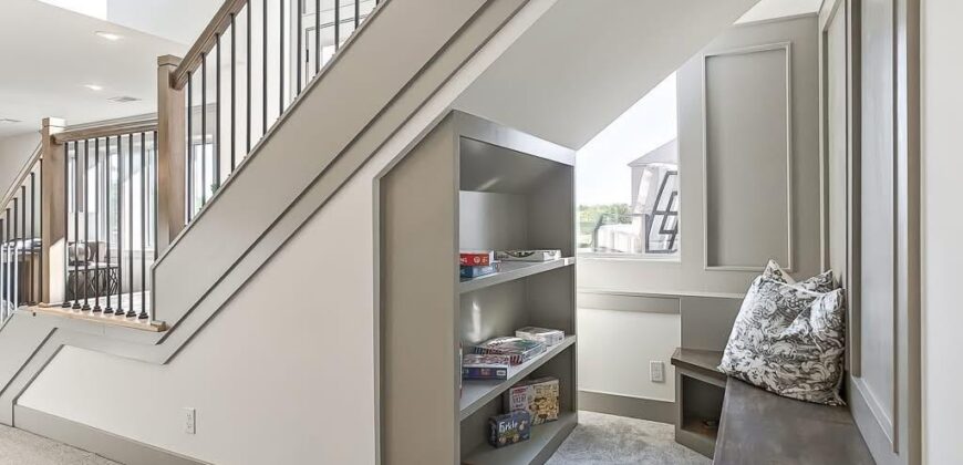 5831 Lentz Drive, Parkville, MO 64152