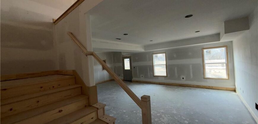 623 E 13th Street, Kearney, MO 64060