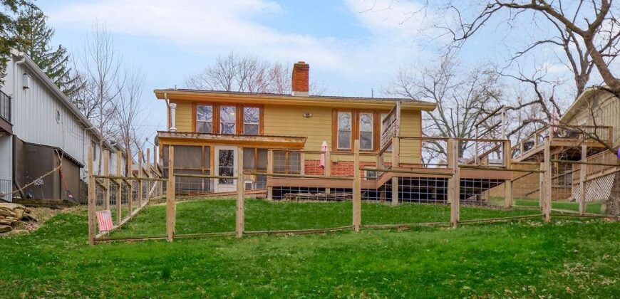 419 NW North Shore Drive, Lake Waukomis, MO 64151