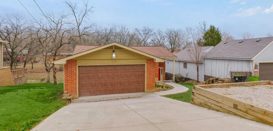419 NW North Shore Drive, Lake Waukomis, MO 64151