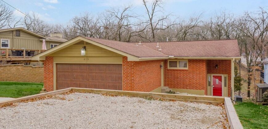419 NW North Shore Drive, Lake Waukomis, MO 64151