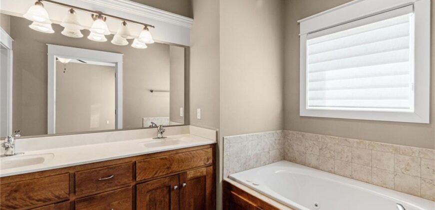 407 E 30th Avenue, North Kansas City, MO 64116