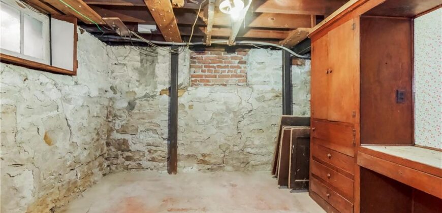 2120 Gentry Street, North Kansas City, MO 64116