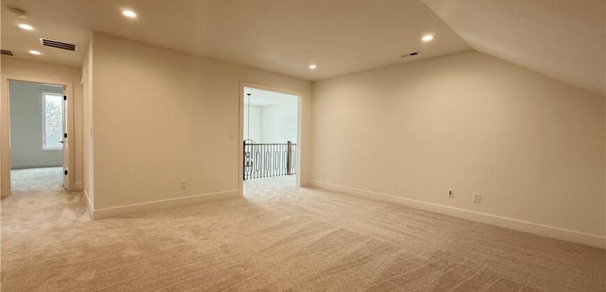 7735 N DONNELLY Avenue, Kansas City, MO 64158