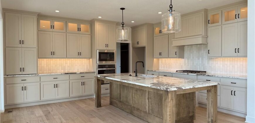 7735 N DONNELLY Avenue, Kansas City, MO 64158
